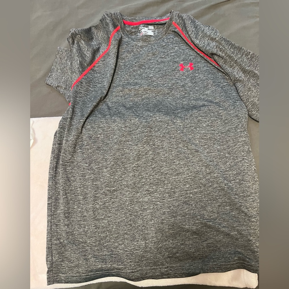 !! SOLD!! Under armor shirt